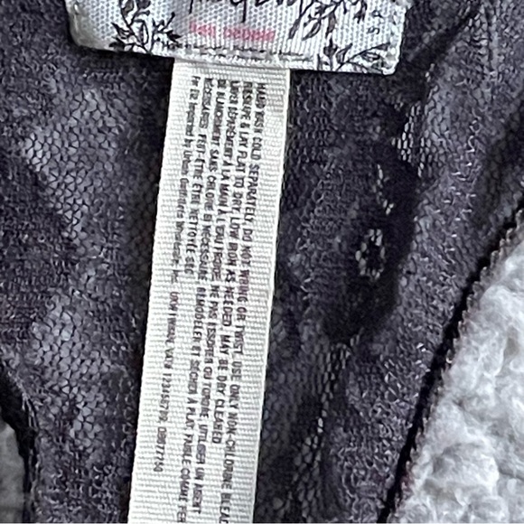 Intimately Free People‎ Lace Bodysuit Sz Small Floral with Coverup Sexy feminine - Picture 3 of 15